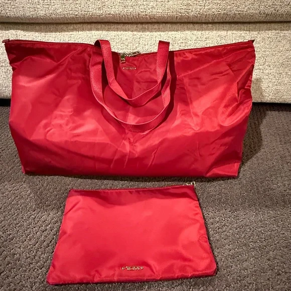 Tumi Just in Case Tote - New without Tags-Never Used - Picture 1 of 4